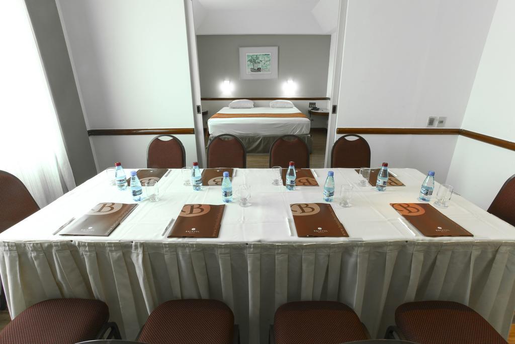 Bristol Merit Hotel Belo Horizonte Bagian luar foto