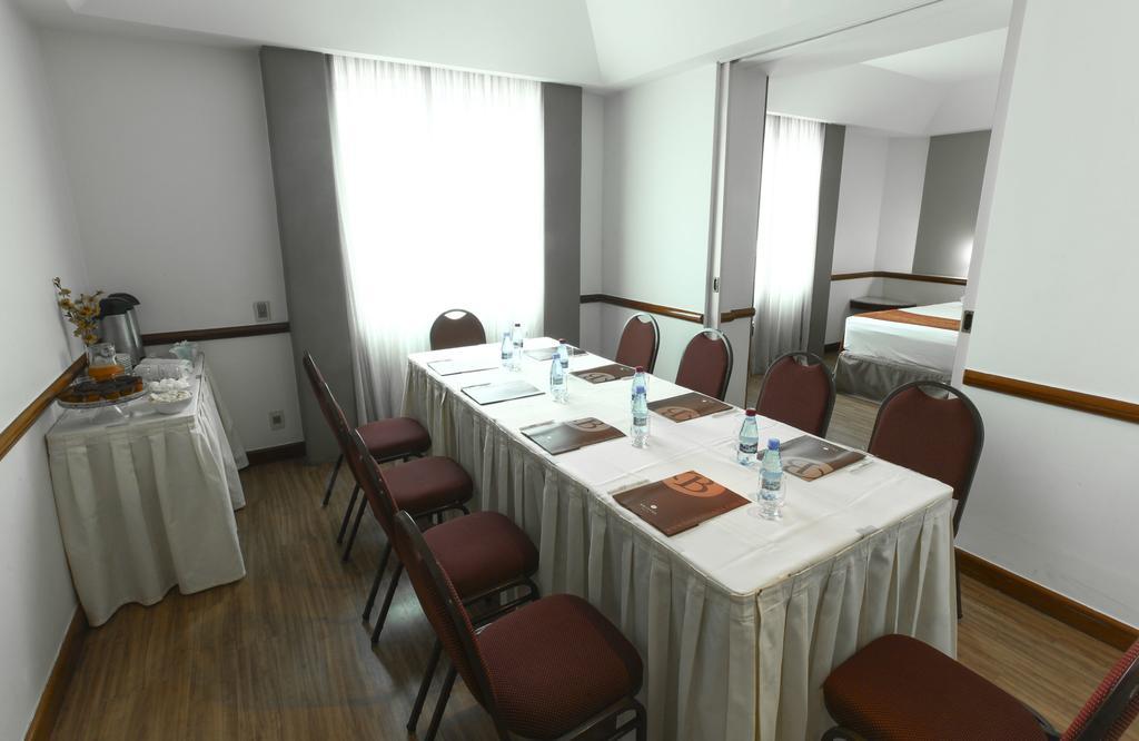Bristol Merit Hotel Belo Horizonte Bagian luar foto