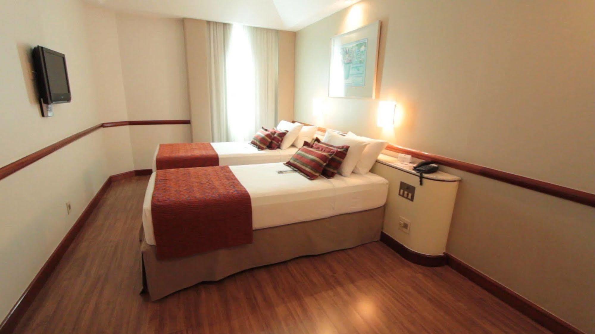Bristol Merit Hotel Belo Horizonte Bagian luar foto
