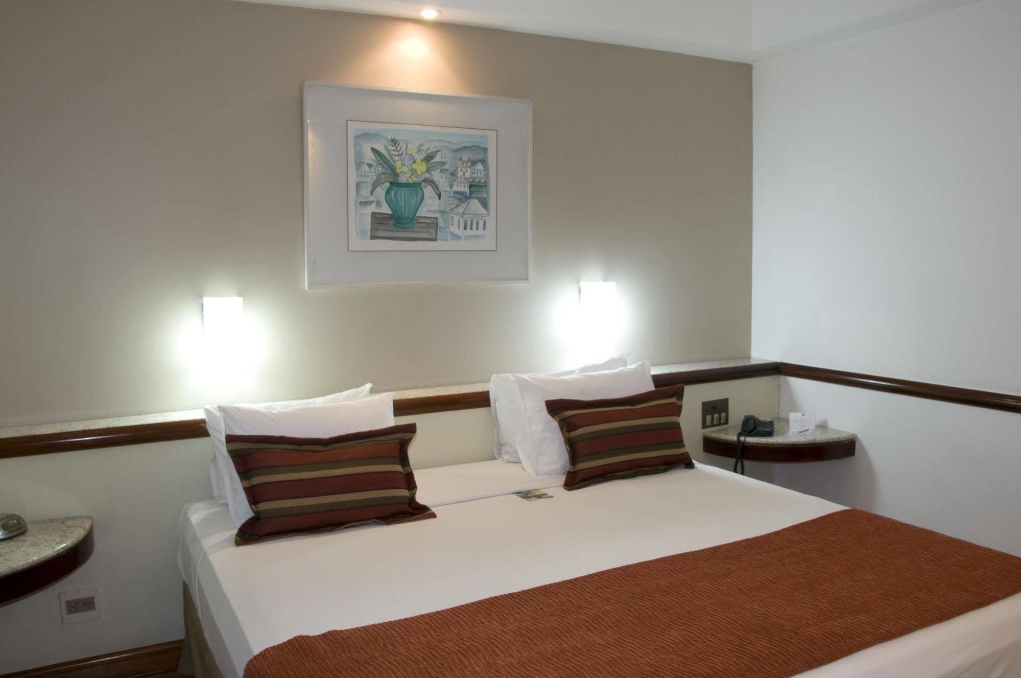 Bristol Merit Hotel Belo Horizonte Bagian luar foto