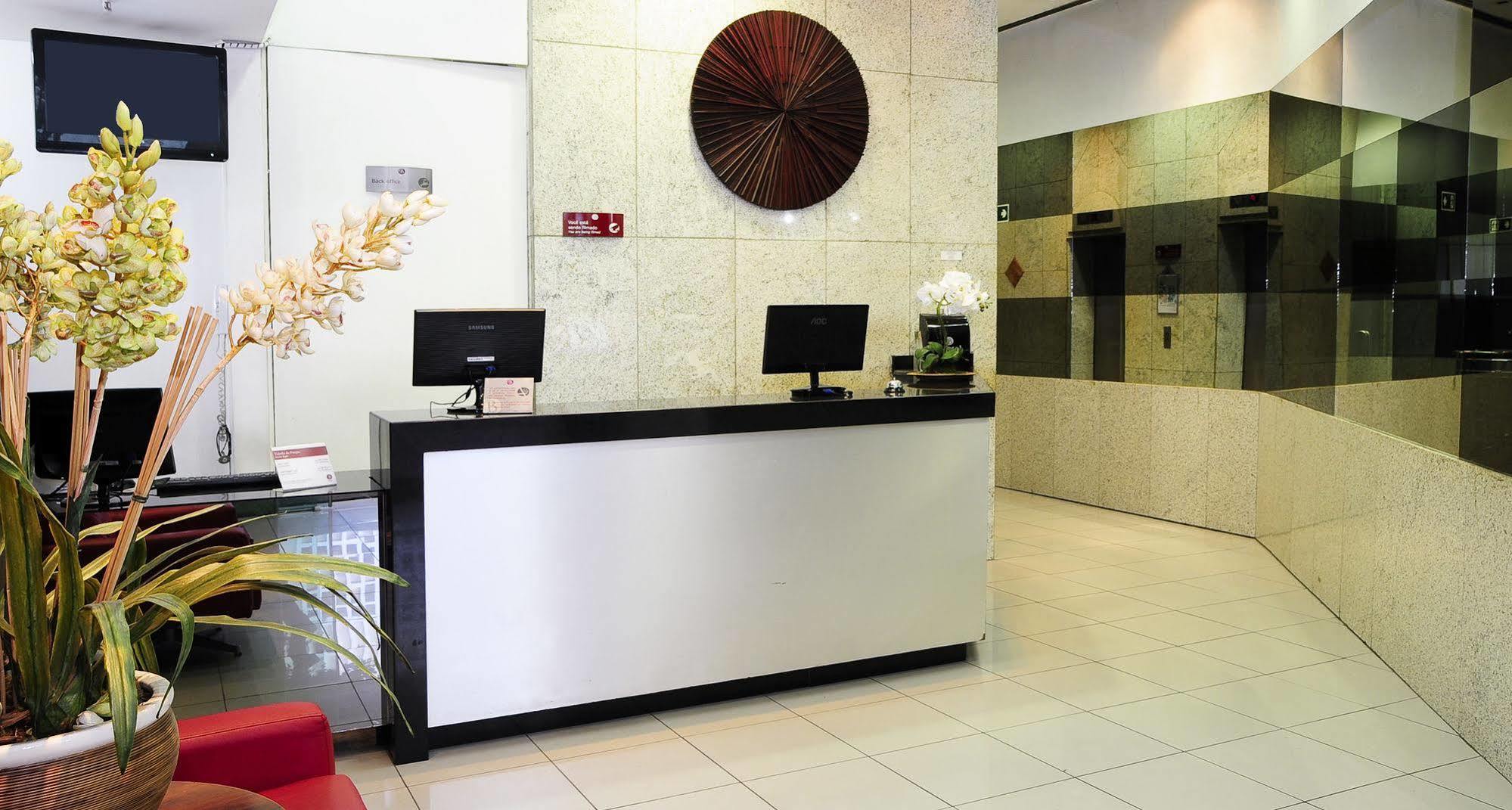Bristol Merit Hotel Belo Horizonte Bagian luar foto