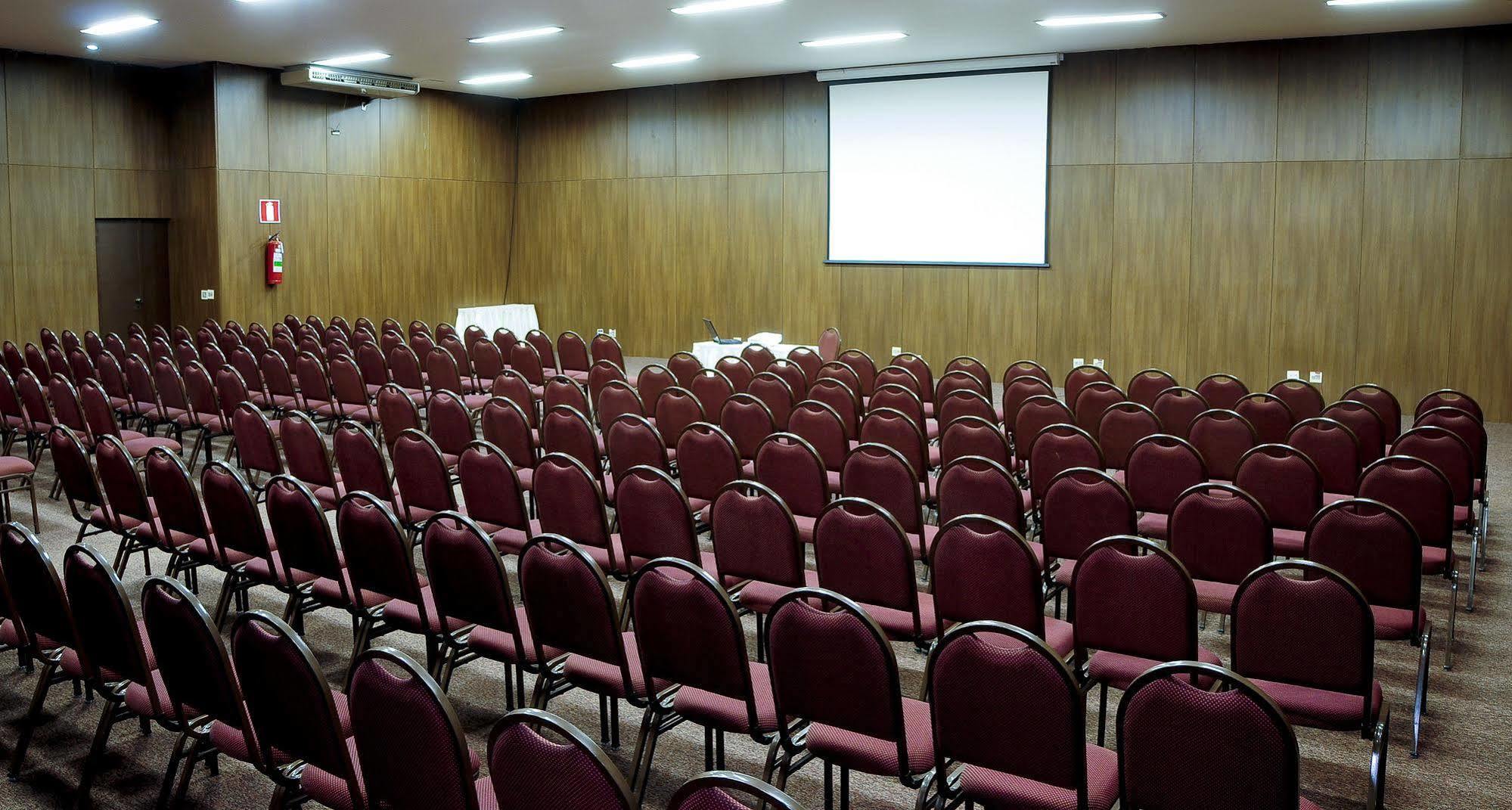 Bristol Merit Hotel Belo Horizonte Bagian luar foto