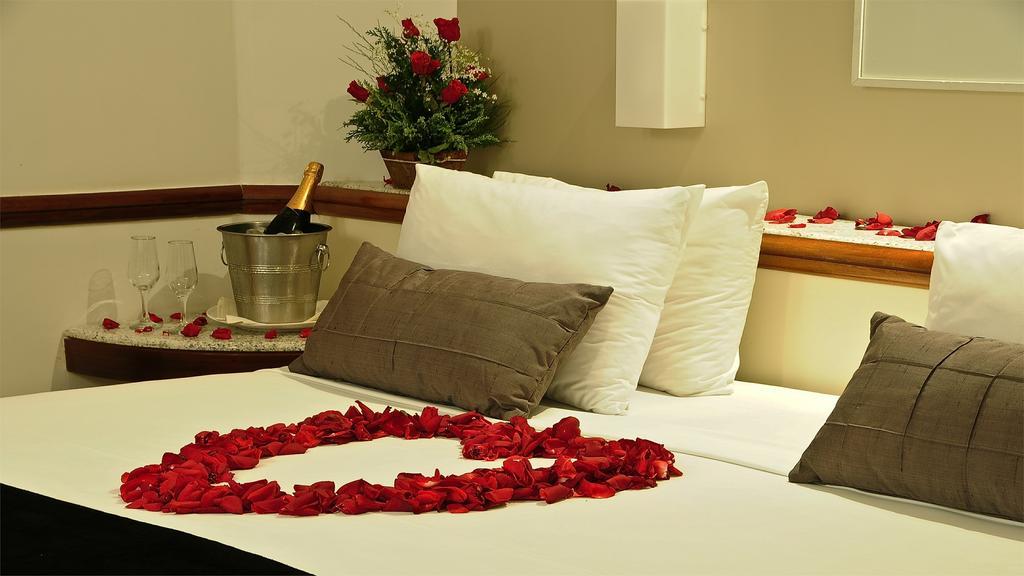 Bristol Merit Hotel Belo Horizonte Bagian luar foto