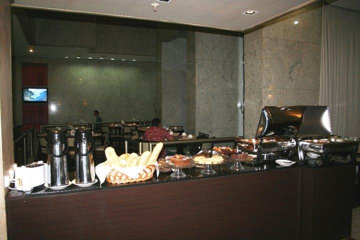 Bristol Merit Hotel Belo Horizonte Restoran foto